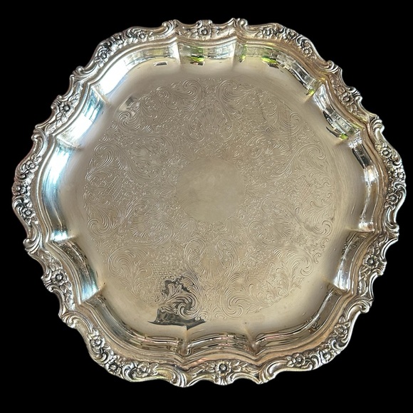 Silver plated platter International silver Co. Detailed scrollwork like new 13” - Picture 1 of 9